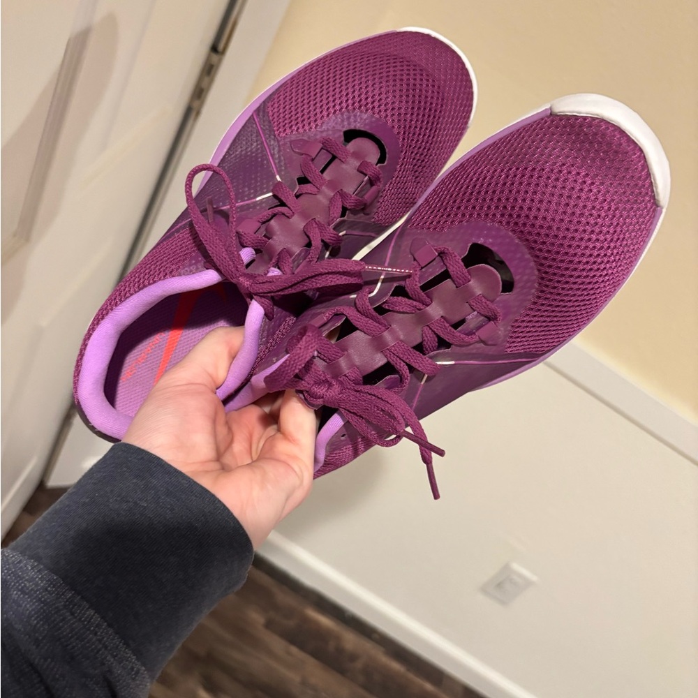 Nike Women's Maroon and Pink Athletic Shoes - Picture 9 of 10